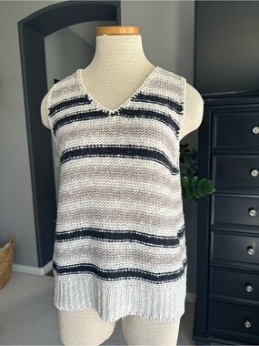 Chaus Striped V‑Neck Linen Knit Tank size large
